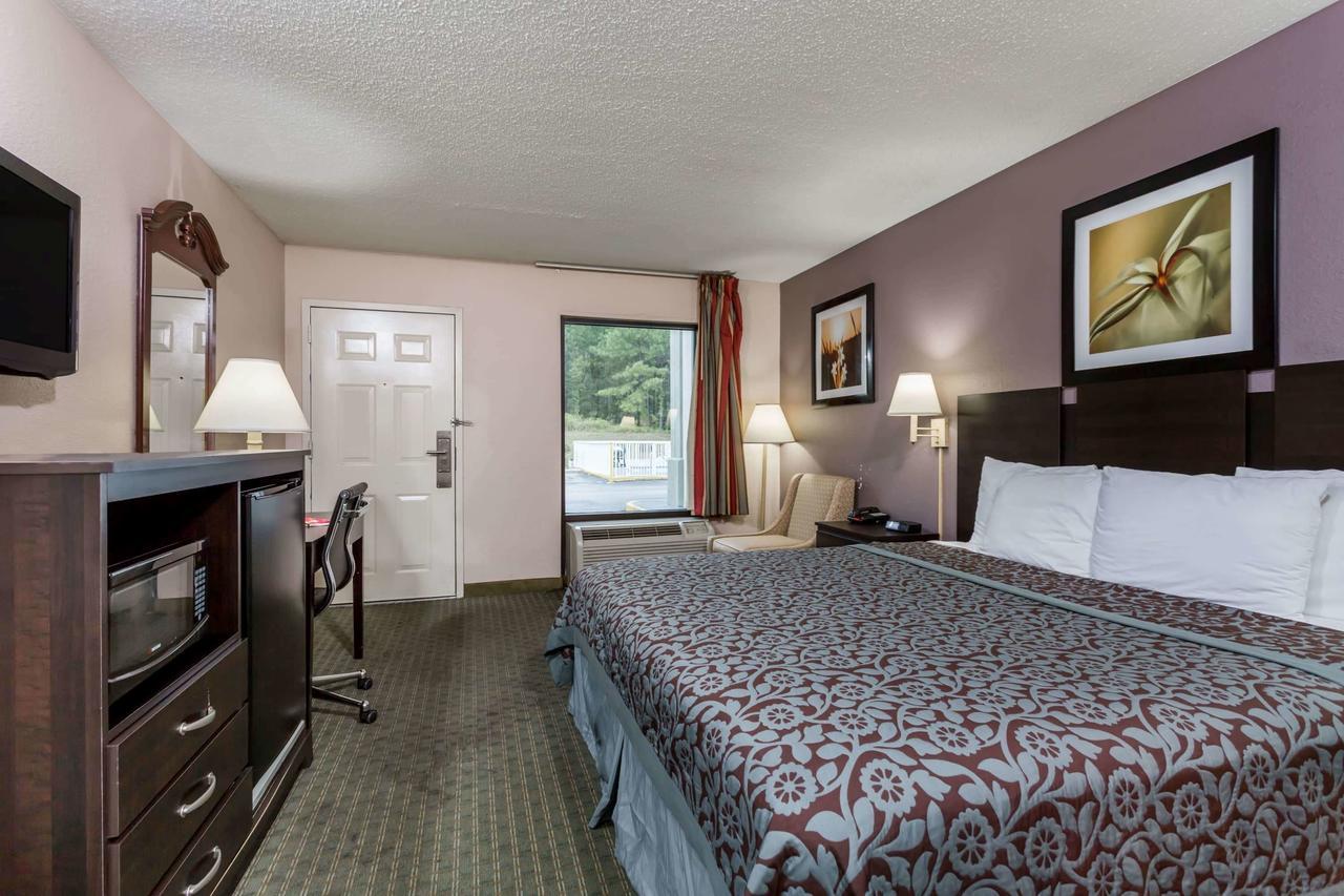 Days Inn By Wyndham Lugoff Buitenkant foto