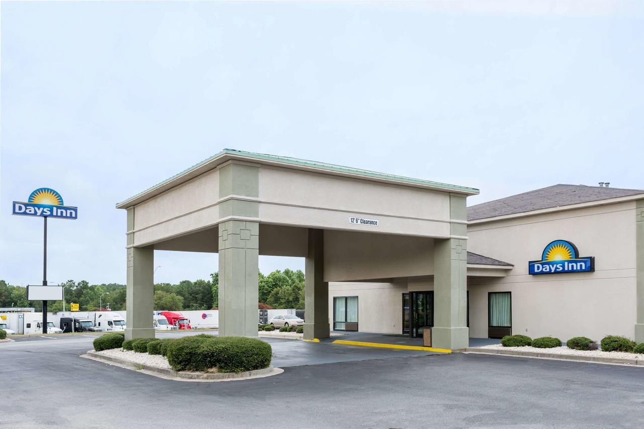 Days Inn By Wyndham Lugoff Buitenkant foto