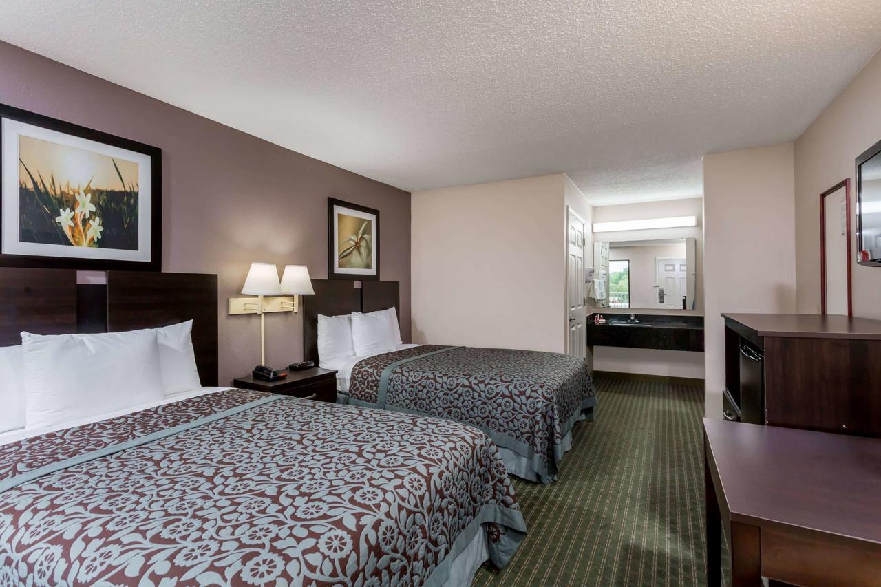 Days Inn By Wyndham Lugoff Buitenkant foto